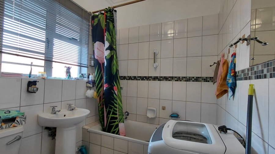 3 Bedroom Property for Sale in Diep River Western Cape